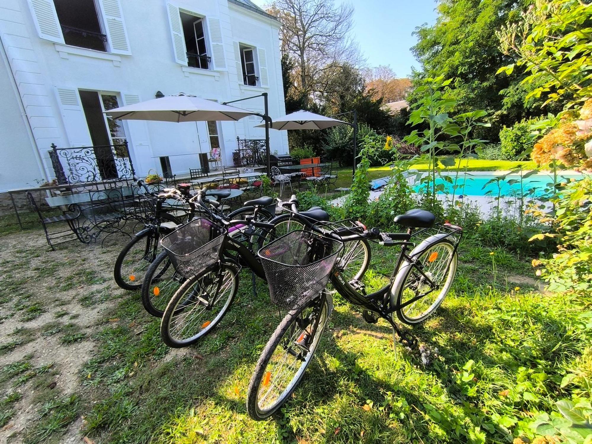 Domaine De Ris Hotel Ris-Orangis Exterior photo